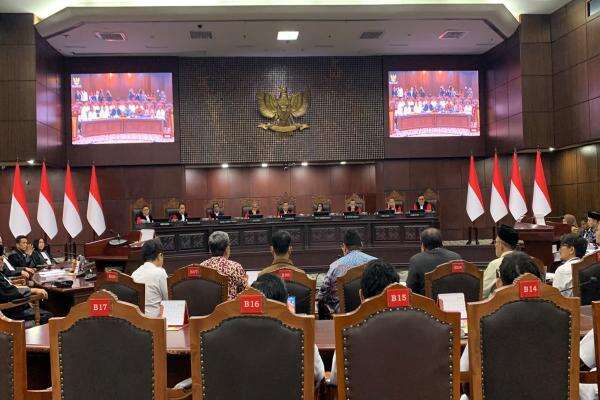 Sidang Perdana Gugatan Cerai Sara Wijayanto dan Demian Aditya Digelar Hari Ini Sidang Perdana Gugatan Cerai Sara Wijayanto dan Demian Aditya Digelar Hari Ini