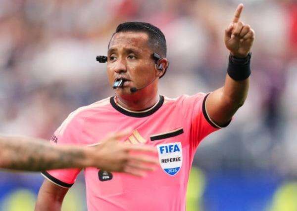 Dituduh Untungkan Spanyol, Kenapa Wasit Ivan Barton Batalkan Tendangan Bebas Prancis? Dituduh Untungkan Spanyol, Kenapa Wasit Ivan Barton Batalkan Tendangan Bebas Prancis?