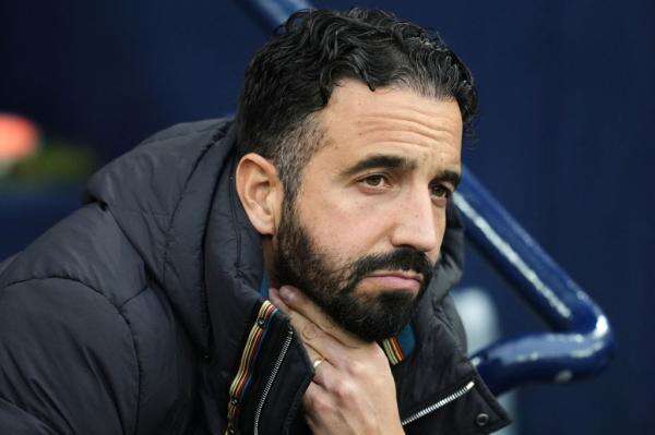 Ruben Amorim Cuci Gudang AC Milan, 3 Bintang Dilepas dengan Nilai Rp1,42 Triliun! Ruben Amorim Cuci Gudang AC Milan, 3 Bintang Dilepas dengan Nilai Rp1,42 Triliun!