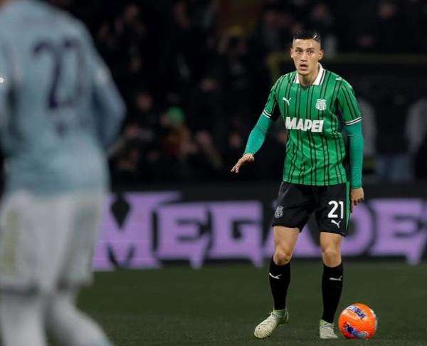 Kisah Jay Idzes yang Akui Kerepotan Lawan Rasmus Hojlund di Laga Napoli vs Sassuolo Kisah Jay Idzes yang Akui Kerepotan Lawan Rasmus Hojlund di Laga Napoli vs Sassuolo