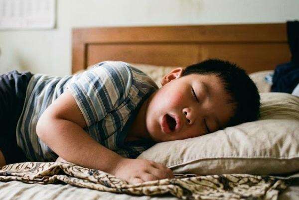Dokter Peringatkan Anak Ngorok saat Tidur, Tanda Gangguan Pernapasan Berbahaya Dokter Peringatkan Anak Ngorok saat Tidur, Tanda Gangguan Pernapasan Berbahaya