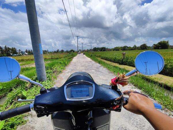 Cara Memasang Kaca Spion Motor yang Lepas, Begini Caranya! Cara Memasang Kaca Spion Motor yang Lepas, Begini Caranya!