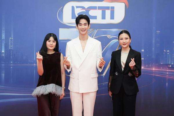 Angela Tanoesoedibjo Sambut Hangat Kim Soo-hyun di Mahakarya RCTI 37 Angela Tanoesoedibjo Sambut Hangat Kim Soo-hyun di Mahakarya RCTI 37