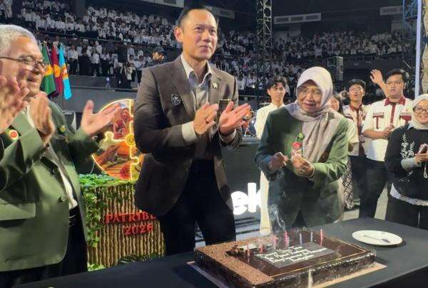 Momen Menko AHY Dapat Kejutan Ultah ke-48 di Depan 5.000 Maba UPN Veteran Jakarta Momen Menko AHY Dapat Kejutan Ultah ke-48 di Depan 5.000 Maba UPN Veteran Jakarta