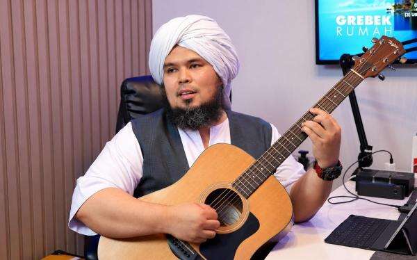 Ustadz Derry Sulaiman Siap Jadi Penjamin Penangguhan Penahanan Richard Lee Ustadz Derry Sulaiman Siap Jadi Penjamin Penangguhan Penahanan Richard Lee