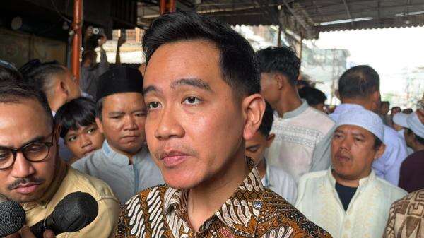 Gibran Siap Buka-bukaan Dokumen Pendidikan: Penggugatnya Malah Mencabut Gugatan Gibran Siap Buka-bukaan Dokumen Pendidikan: Penggugatnya Malah Mencabut Gugatan