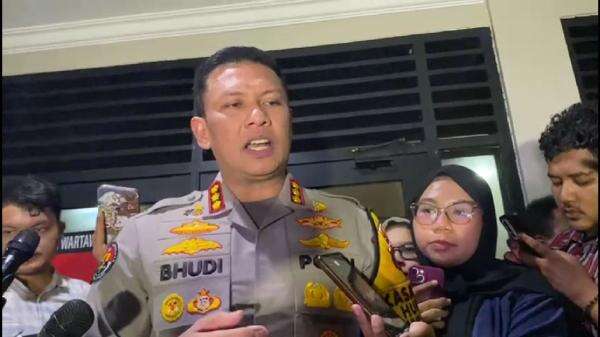 Desakan Ekshumasi Jasad Sutrimo Muncul, Polisi Periksa Dokter Lebih Dulu Desakan Ekshumasi Jasad Sutrimo Muncul, Polisi Periksa Dokter Lebih Dulu