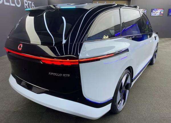 Baidu Menguji Taksi tanpa Pengemudi di Jalan London Baidu Menguji Taksi tanpa Pengemudi di Jalan London
