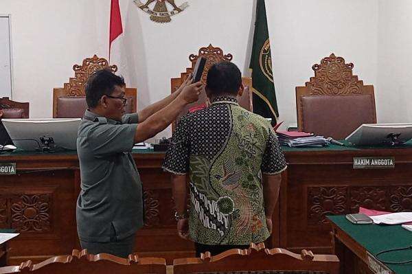 Praperadilan Lodewyk Pusung, Ahli: Penyidik Bisa Sita Tanpa Izin Pengadilan jika Mendesak Praperadilan Lodewyk Pusung, Ahli: Penyidik Bisa Sita Tanpa Izin Pengadilan jika Mendesak