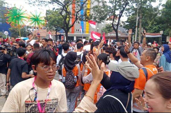 Napak Tilas Sumpah Pemuda Bareng PDIP, Ratusan Anak Muda Bawa Sejumlah Tuntutan Napak Tilas Sumpah Pemuda Bareng PDIP, Ratusan Anak Muda Bawa Sejumlah Tuntutan