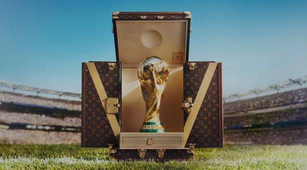Trofi Piala Dunia 2026 Akan Diangkut dengan Koper Eksklusif Louis Vuitton Trofi Piala Dunia 2026 Akan Diangkut dengan Koper Eksklusif Louis Vuitton