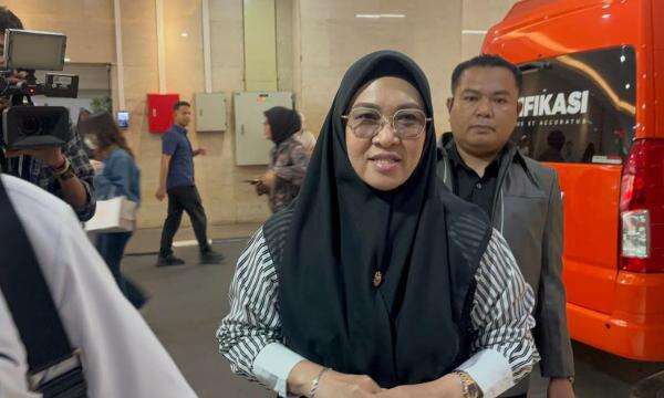 Bupati Gowa Tak Ditahan Usai Diperiksa Kortas Tipikor Polri Bupati Gowa Tak Ditahan Usai Diperiksa Kortas Tipikor Polri