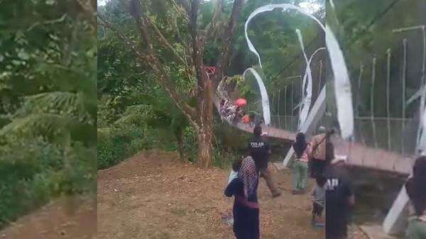 Detik-Detik Jembatan Pangandaran Ambruk Saat Bupati dan Rombongan Melintas Terekam Kamera Detik-Detik Jembatan Pangandaran Ambruk Saat Bupati dan Rombongan Melintas Terekam Kamera