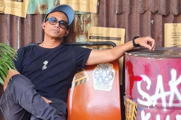 Slank Berduka, Ibunda Ivan K Meninggal Dunia Slank Berduka, Ibunda Ivan K Meninggal Dunia