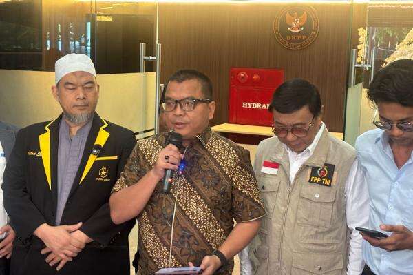 Denny Indrayana cs Laporkan KPU ke DKPP terkait Dugaan Pasal Selundupan Loloskan Gibran Denny Indrayana cs Laporkan KPU ke DKPP terkait Dugaan Pasal Selundupan Loloskan Gibran