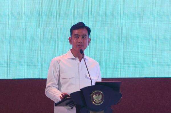 Gibran Respons Putusan MK soal Tak Ada Bukti Ijazah SMA: Segera Kami Follow Up Gibran Respons Putusan MK soal Tak Ada Bukti Ijazah SMA: Segera Kami Follow Up