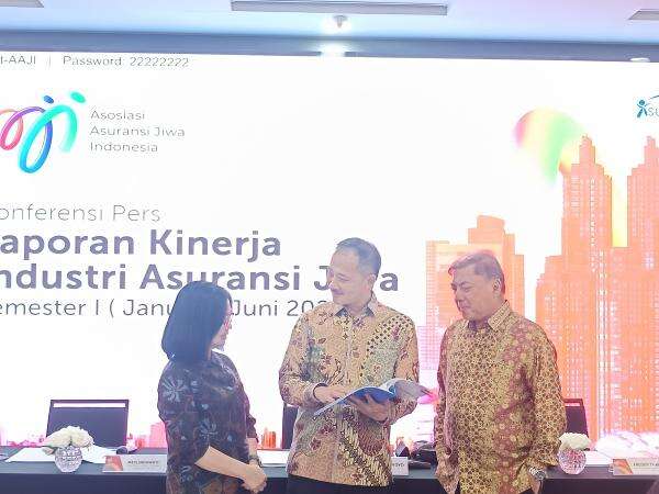 Investasi Tertekan, Pendapatan Asuransi Jiwa Turun 11,2 Jadi Rp96,39 Triliun Investasi Tertekan, Pendapatan Asuransi Jiwa Turun 11,2 Jadi Rp96,39 Triliun