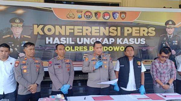 ASN Pemukul Perawat RSUD Koesnadi Bondowoso Ditetapkan sebagai Tersangka ASN Pemukul Perawat RSUD Koesnadi Bondowoso Ditetapkan sebagai Tersangka