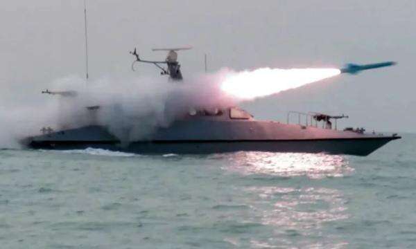 Iran Tembak Kapal Tanker di Selat Hormuz, AS Akan Balas Iran Tembak Kapal Tanker di Selat Hormuz, AS Akan Balas