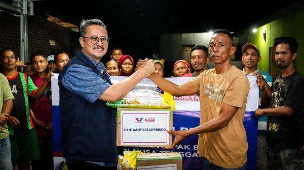Partai Perindo Salurkan Bantuan di Manggarai, Pulihkan Ekonomi Warga yang Lumpuh Akibat Trauma Gempa Partai Perindo Salurkan Bantuan di Manggarai, Pulihkan Ekonomi Warga yang Lumpuh Akibat Trauma Gempa