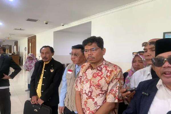 Diduga Langgar Etik, Ketua KPU RI Dilaporkan ke DKPP Terkait Pembiaran Dokumen Ijazah Jokowi Diduga Langgar Etik, Ketua KPU RI Dilaporkan ke DKPP Terkait Pembiaran Dokumen Ijazah Jokowi