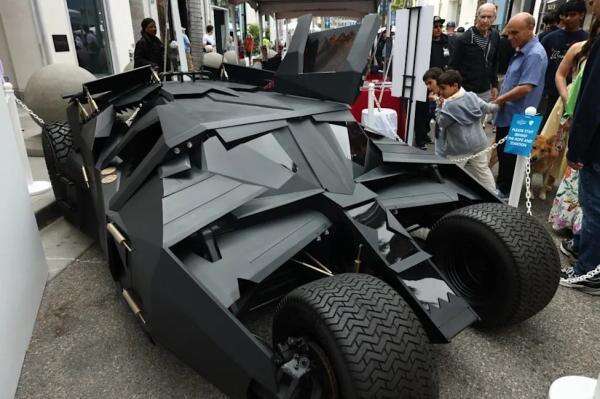 Mengapa Batmobile Tumbler Seharga Rp 53,5 Miliar Menjadi Mobil Terlangka di Dunia? Mengapa Batmobile Tumbler Seharga Rp 53,5 Miliar Menjadi Mobil Terlangka di Dunia?
