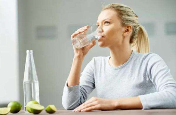 5 Minuman Terbaik Setelah Makan Malam untuk Menjaga Kesehatan Ginjal, Air Putih Pilihan Utama 5 Minuman Terbaik Setelah Makan Malam untuk Menjaga Kesehatan Ginjal, Air Putih Pilihan Utama