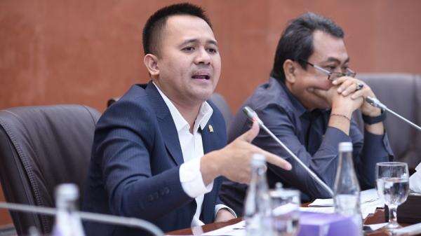 DPR Dorong Pemerintah Evaluasi Harga BBM Nonsubsidi usai Minyak Dunia Anjlok DPR Dorong Pemerintah Evaluasi Harga BBM Nonsubsidi usai Minyak Dunia Anjlok