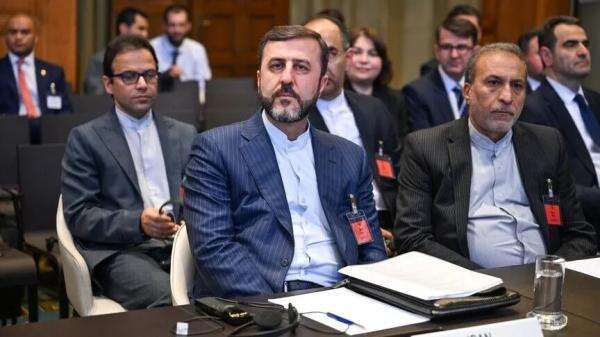 Iran: Kesepakatan Rute Sementara dengan Oman Tak Berarti Pembukaan Lagi Selat Hormuz Iran: Kesepakatan Rute Sementara dengan Oman Tak Berarti Pembukaan Lagi Selat Hormuz