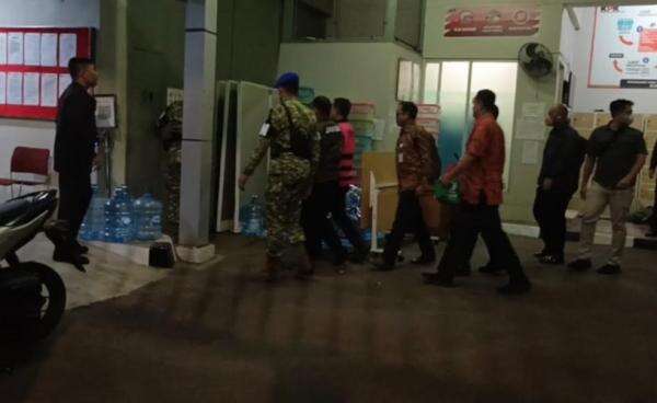 Eks Jampidsus Febrie Adriansyah Kembali Ke Rutan KPK usai Diperiksa Kejagung 9 Jam Eks Jampidsus Febrie Adriansyah Kembali Ke Rutan KPK usai Diperiksa Kejagung 9 Jam