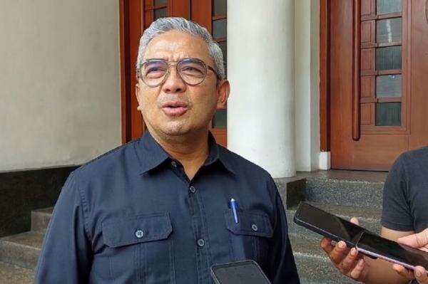 Wali Kota Bandung Muhammad Farhan Mendadak Dilarikan ke RS, Sakit Apa? Wali Kota Bandung Muhammad Farhan Mendadak Dilarikan ke RS, Sakit Apa?