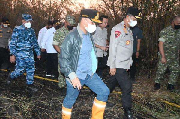 Gubernur Kalteng Soroti Sulitnya Akses dan Minim Sumber Air dalam Penanganan Karhutla Kobar Gubernur Kalteng Soroti Sulitnya Akses dan Minim Sumber Air dalam Penanganan Karhutla Kobar