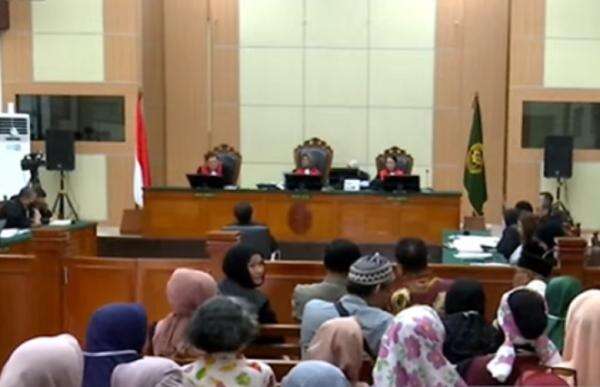 Sidang Perdana Kasus Ijazah, Roy Suryo Didakwa Serang Kehormatan Jokowi Lewat Media Sosial Sidang Perdana Kasus Ijazah, Roy Suryo Didakwa Serang Kehormatan Jokowi Lewat Media Sosial