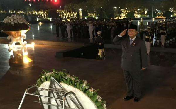 Pimpin Renungan Suci HUT Ke-81 RI di TMP Kalibata, Prabowo Ajak Kenang Jasa Para Pahlawan Pimpin Renungan Suci HUT Ke-81 RI di TMP Kalibata, Prabowo Ajak Kenang Jasa Para Pahlawan