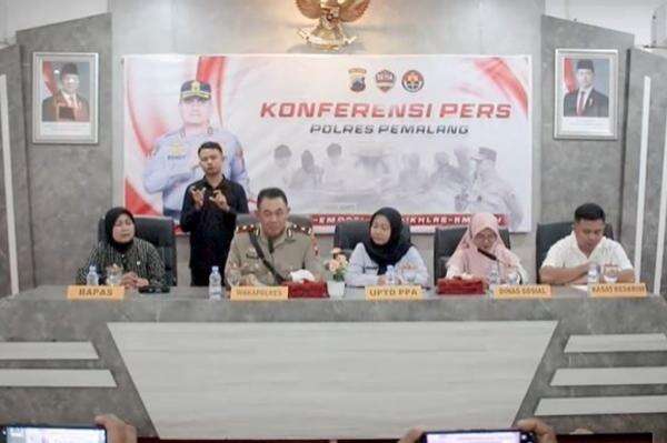Fakta Baru Kematian Bocah SD 7 Tahun di Pemalang, 2 Kakak Kelas Diduga Terlibat Fakta Baru Kematian Bocah SD 7 Tahun di Pemalang, 2 Kakak Kelas Diduga Terlibat