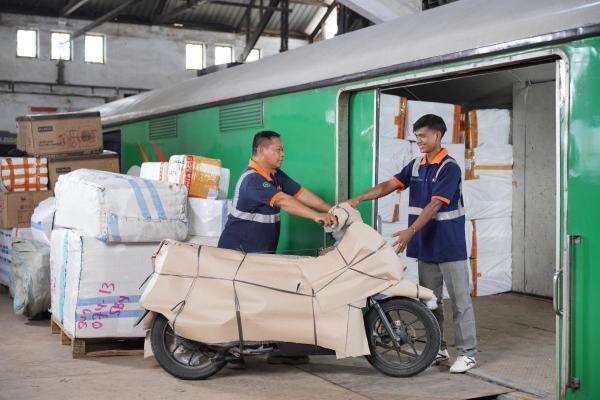Angkutan Ritel Lewat Kereta Capai 41.980 Ton hingga Juli 2026 Angkutan Ritel Lewat Kereta Capai 41.980 Ton hingga Juli 2026
