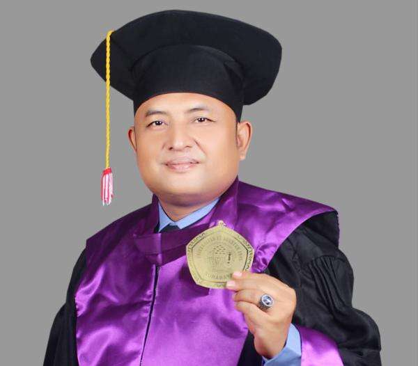 Dari Anak Tukang Becak Menjadi Doktor, Perjalanan Inspiratif Dr. H. Jamhari, S.Pd., M.A.P Dari Anak Tukang Becak Menjadi Doktor, Perjalanan Inspiratif Dr. H. Jamhari, S.Pd., M.A.P