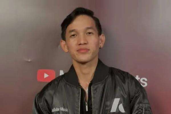 Tak Hanya Jago Main Game, Ini Cara Refa Ardhi Bangun Komunitas hingga Tembus 1 Juta Subscriber Tak Hanya Jago Main Game, Ini Cara Refa Ardhi Bangun Komunitas hingga Tembus 1 Juta Subscriber