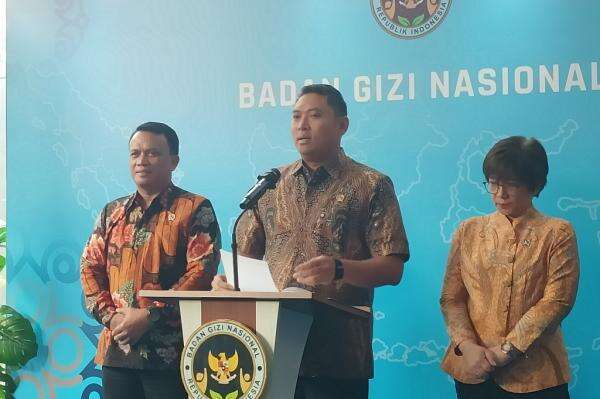 Kepala BGN Bongkar 414 Dapur MBG Bermasalah, Ada yang Fiktif hingga Pakai Rekening Double Kepala BGN Bongkar 414 Dapur MBG Bermasalah, Ada yang Fiktif hingga Pakai Rekening Double