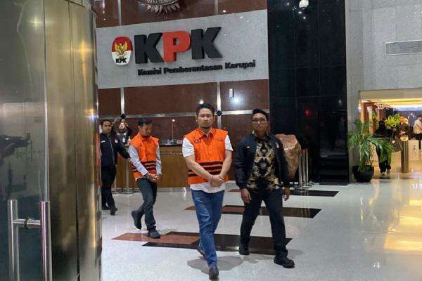 Kasus Korupsi Gedung Pemkab Lamongan, 3 Tersangka Ditahan KPK Kasus Korupsi Gedung Pemkab Lamongan, 3 Tersangka Ditahan KPK