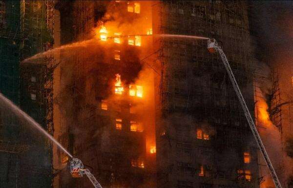 7 Gedung Apartemen di Hong Kong Terbakar, Jumlah Korban Tewas Jadi 14 Orang 7 Gedung Apartemen di Hong Kong Terbakar, Jumlah Korban Tewas Jadi 14 Orang