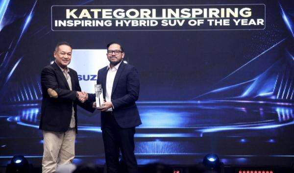 Suzuki XL7 New Alpha Hybrid Raih Penghargaan Inspiring Hybrid SUV of The Year Suzuki XL7 New Alpha Hybrid Raih Penghargaan Inspiring Hybrid SUV of The Year