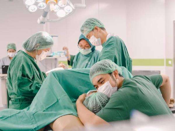 Selamat! Anak Pertama Fiki Naki Lahir Tepat di Hari Ulang Tahunnya Selamat! Anak Pertama Fiki Naki Lahir Tepat di Hari Ulang Tahunnya