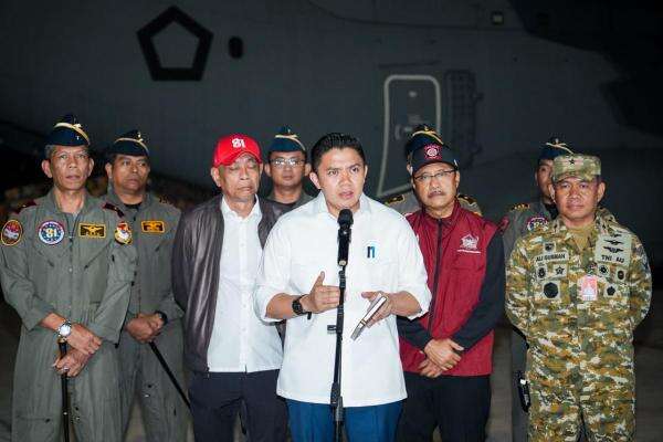 Prabowo Kirim 65 Ton Logistik ke NTT dengan Lima Pesawat TNI AU Prabowo Kirim 65 Ton Logistik ke NTT dengan Lima Pesawat TNI AU