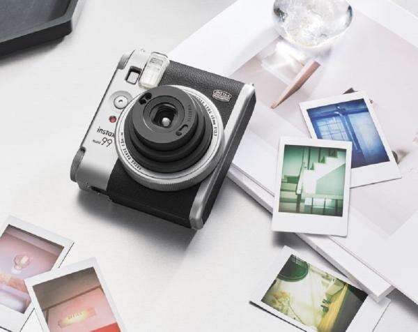 Perkuat Karakter Kamera Analog Premium, FUJIFILM Luncurkan Instax Mini 99 Matte Silver Perkuat Karakter Kamera Analog Premium, FUJIFILM Luncurkan Instax Mini 99 Matte Silver
