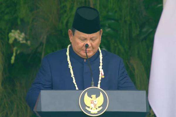 HUT ke-81 RI, Prabowo Mengheningkan Cipta Doakan Pahlawan dan Korban Bencana Sumatera-NTT HUT ke-81 RI, Prabowo Mengheningkan Cipta Doakan Pahlawan dan Korban Bencana Sumatera-NTT