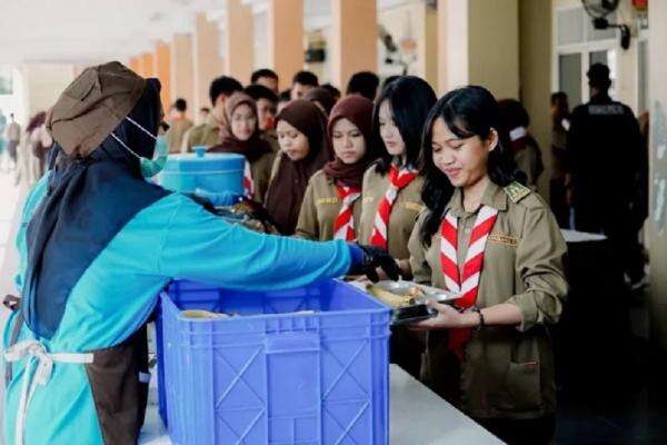 5.000 SPPG Ditargetkan Terapkan MBG Prasmanan hingga Akhir 2026 5.000 SPPG Ditargetkan Terapkan MBG Prasmanan hingga Akhir 2026