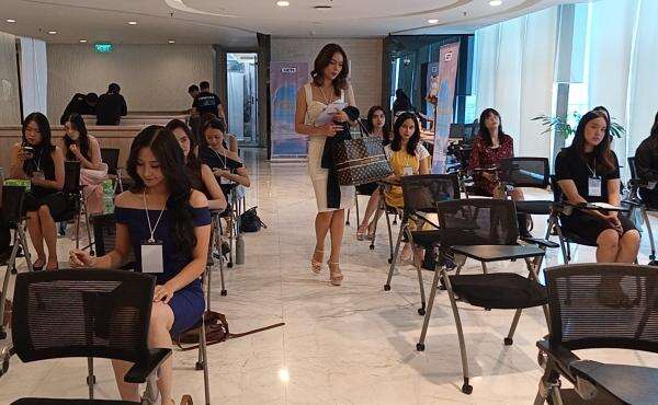 Alasan Usia Peserta Miss Indonesia 2026 Kini 19-25 Tahun, Cari Kandidat Lebih Matang untuk Miss World Alasan Usia Peserta Miss Indonesia 2026 Kini 19-25 Tahun, Cari Kandidat Lebih Matang untuk Miss World