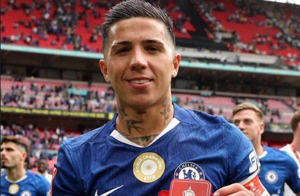 Chelsea Beri Deadline ke Manchester City untuk Tebus Enzo Fernandez: Dibanderol Rp2,89 Triliun! Chelsea Beri Deadline ke Manchester City untuk Tebus Enzo Fernandez: Dibanderol Rp2,89 Triliun!
