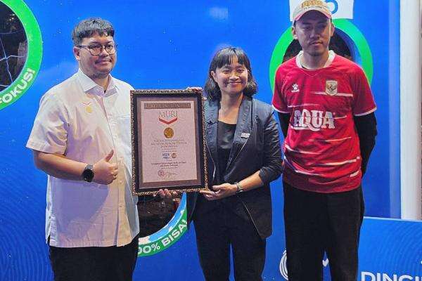 Human Mural BELIEVE Kolaborasi AQUA dan La Grande Indonesia Raih Rekor Muri Human Mural BELIEVE Kolaborasi AQUA dan La Grande Indonesia Raih Rekor Muri